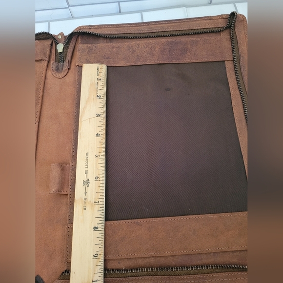 RUSTIC TOWN Brown Distressed Leather Multi Compartment IPAD Tablet Portfolio Zip - Picture 9 of 10